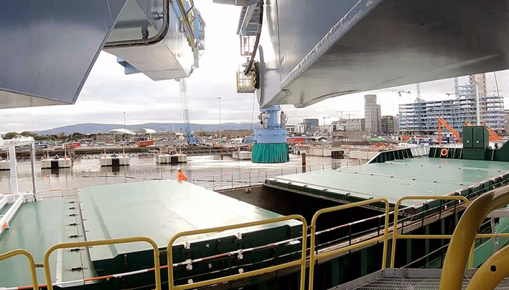 Siwertell ship loader