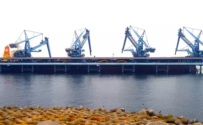 Blue Siwertell Ship unloader for coal, South Korea