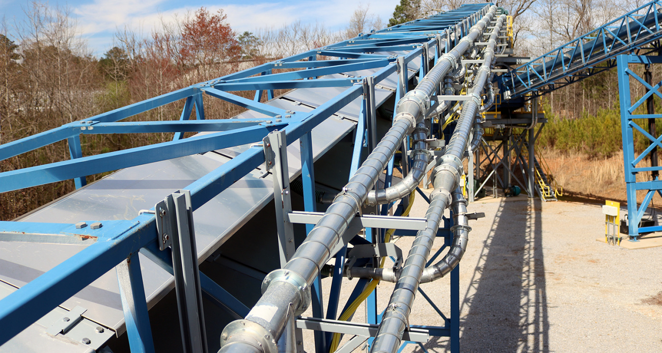 Air supported belt conveyor