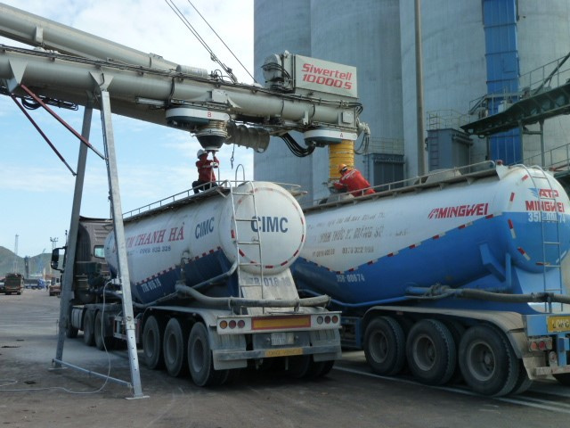 Siwertell road-mobile in Vietnam